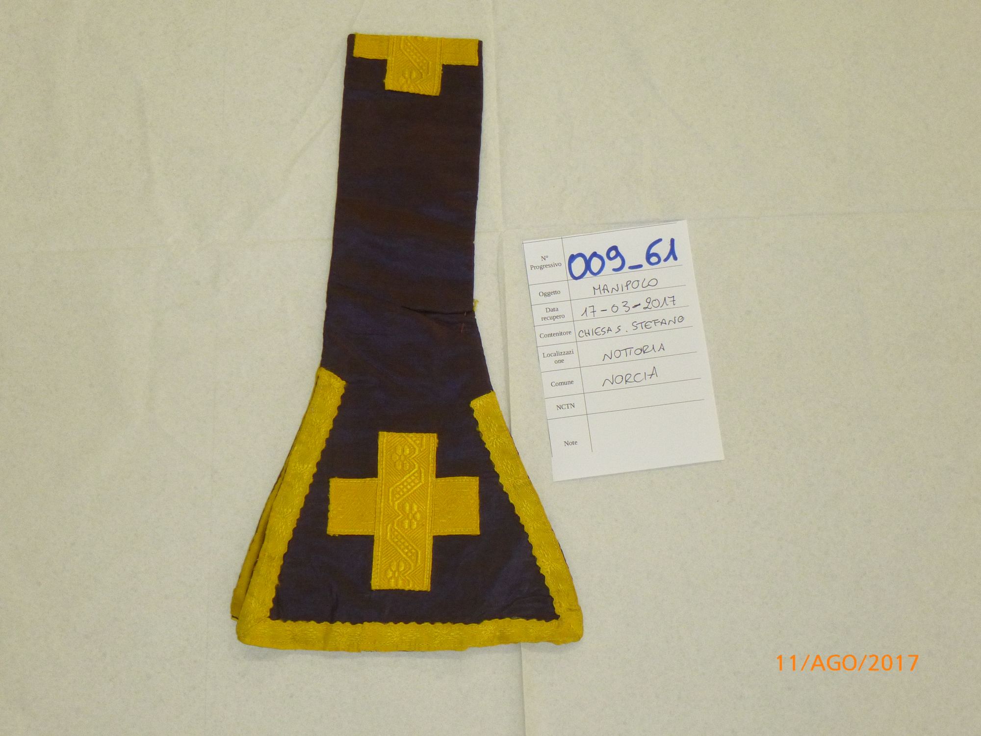 soggetto assente (manipolo, opera isolata) - manifattura italiana (seconda metà XIX)