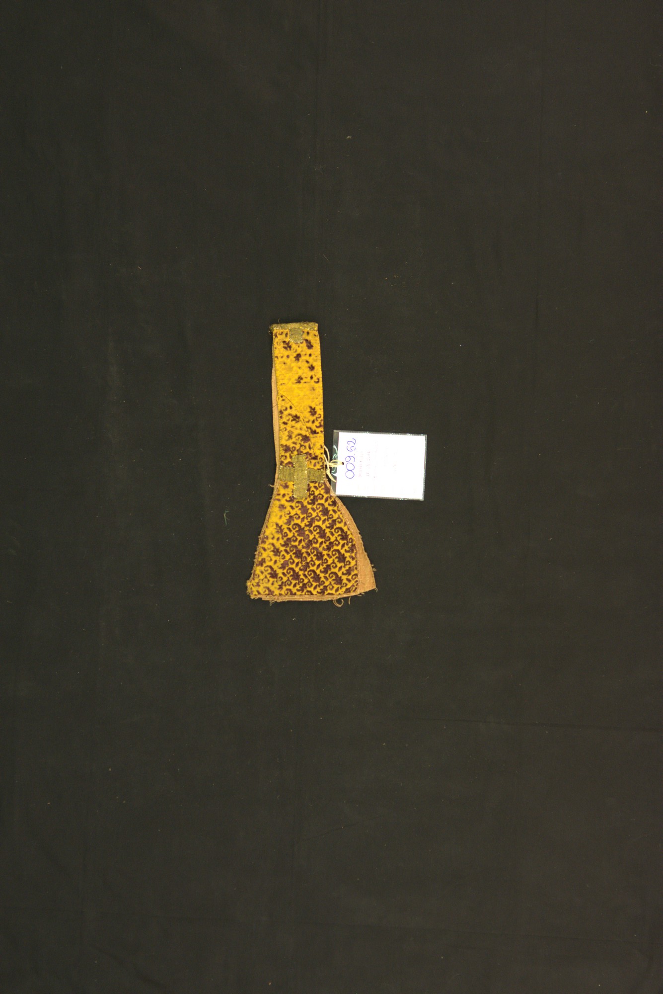 soggetto assente (manipolo, opera isolata) - manifattura italiana (fine/ inizio XVI)