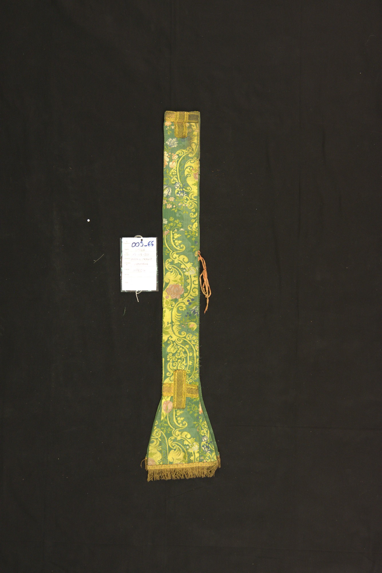 soggetto assente (stola, coppia) - manifattura italiana (prima metà XVIII)