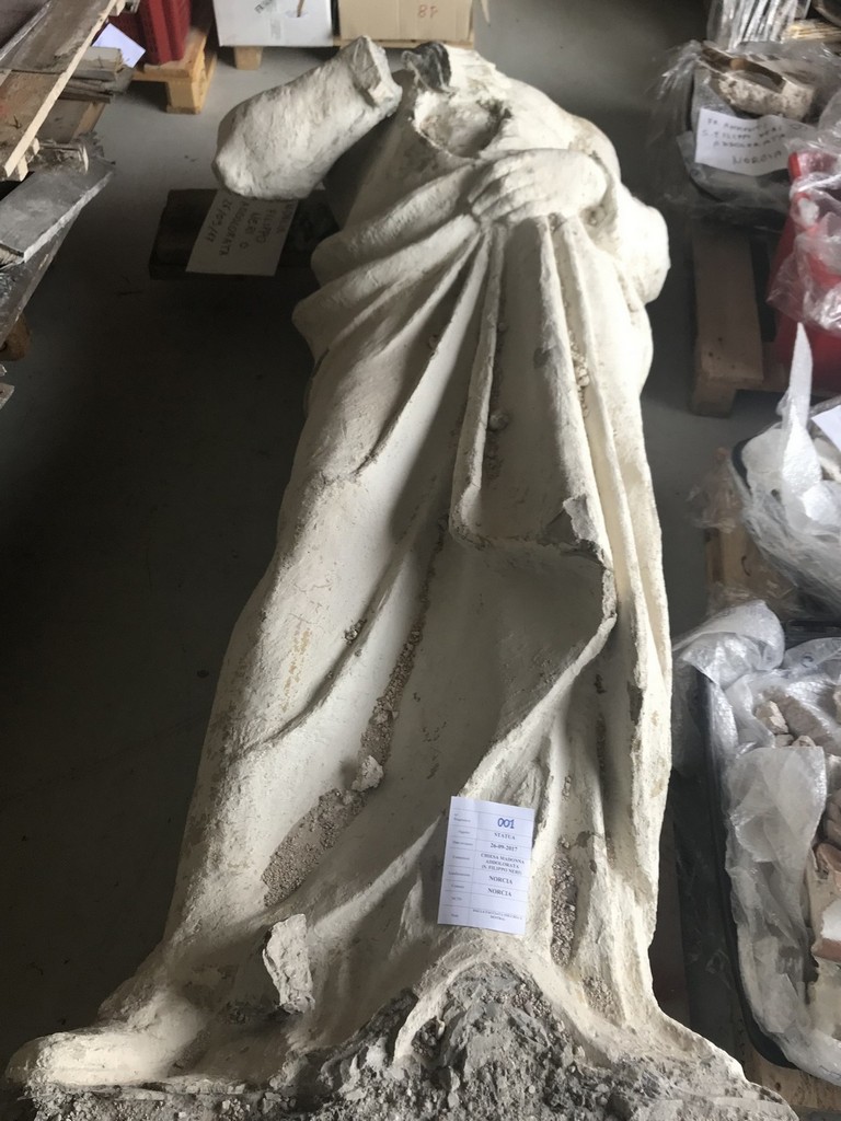 Sant'Apollinare (statua, opera isolata) - bottega Italia centrale (sec. XX)