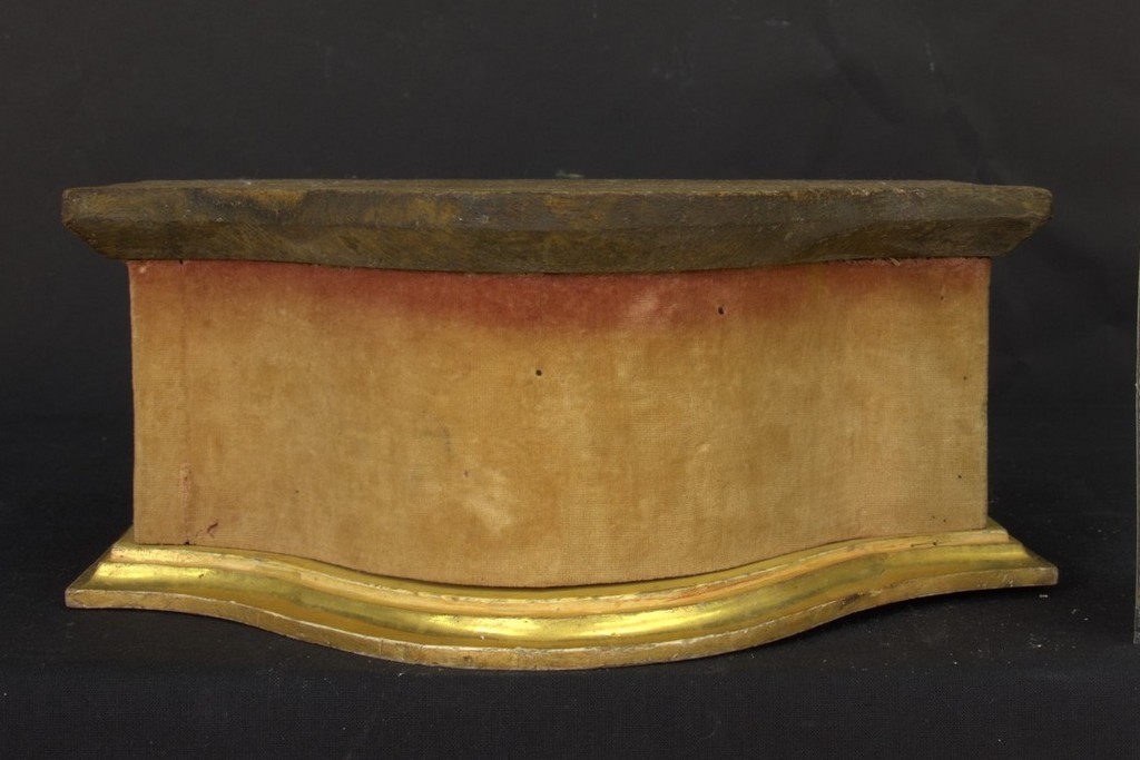 soggetto assente (base, opera isolata) - bottega Italia centrale (sec. XVIII)