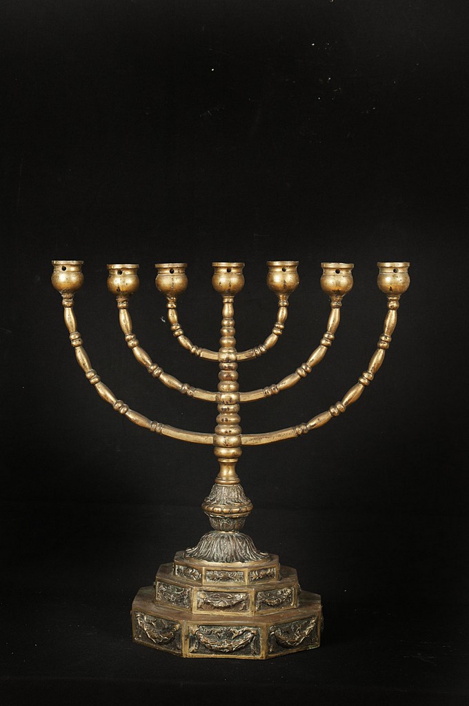 soggetto assente (candelabro, opera isolata) - bottega Italia centrale ((?) sec. XIX)