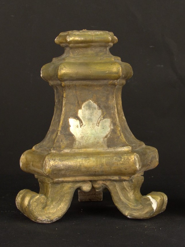 soggetto assente (base di croce processionale, opera isolata) - ambito dell'Italia centrale (ca sec. XVI-XVII)