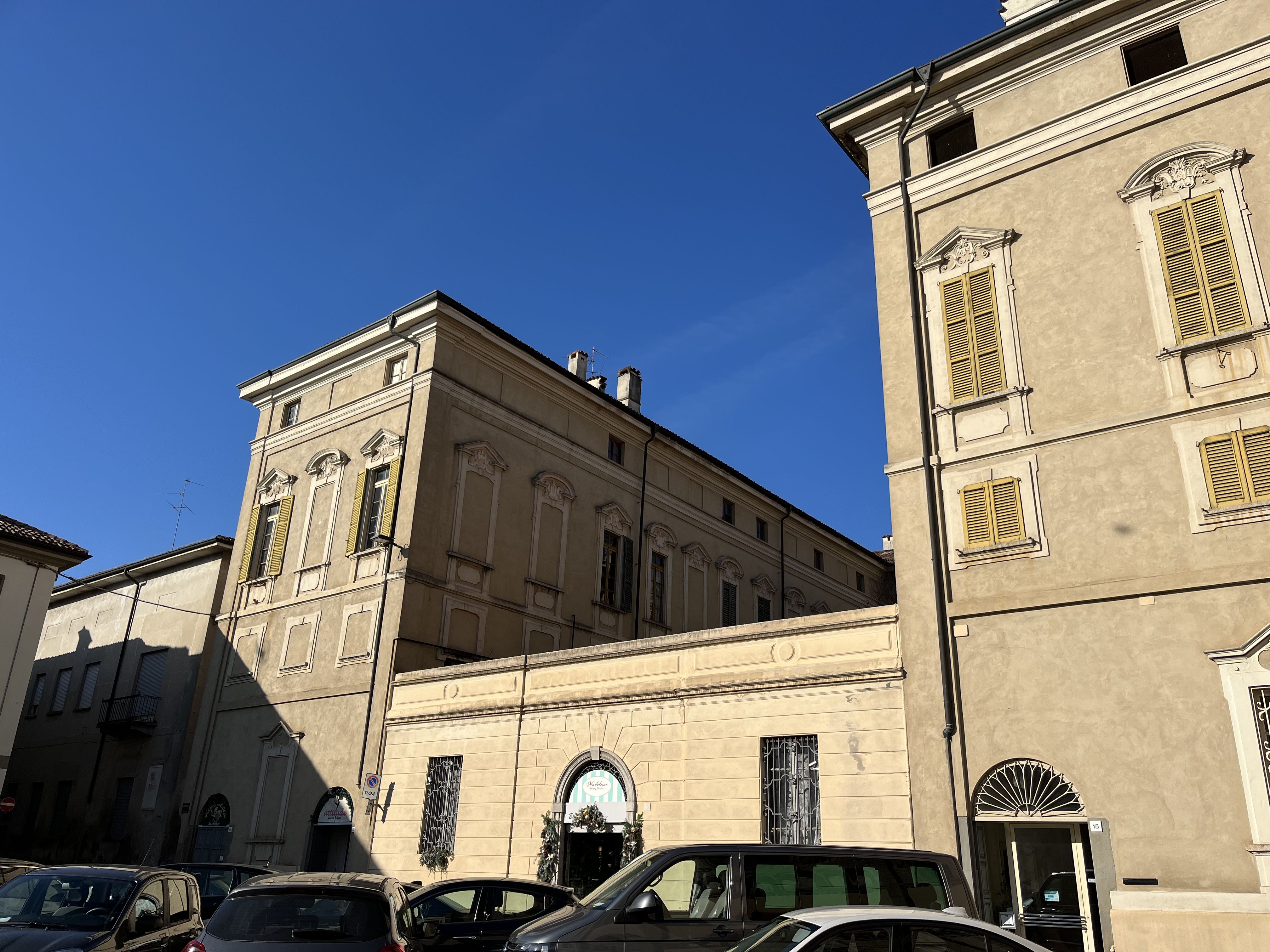 Palazzo Benzoni Martini Donati (palazzo) - Crema (CR)  (XV, fine)