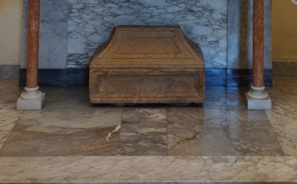 soggetto assente (urna - a sarcofago) - bottega sarda (XVII)