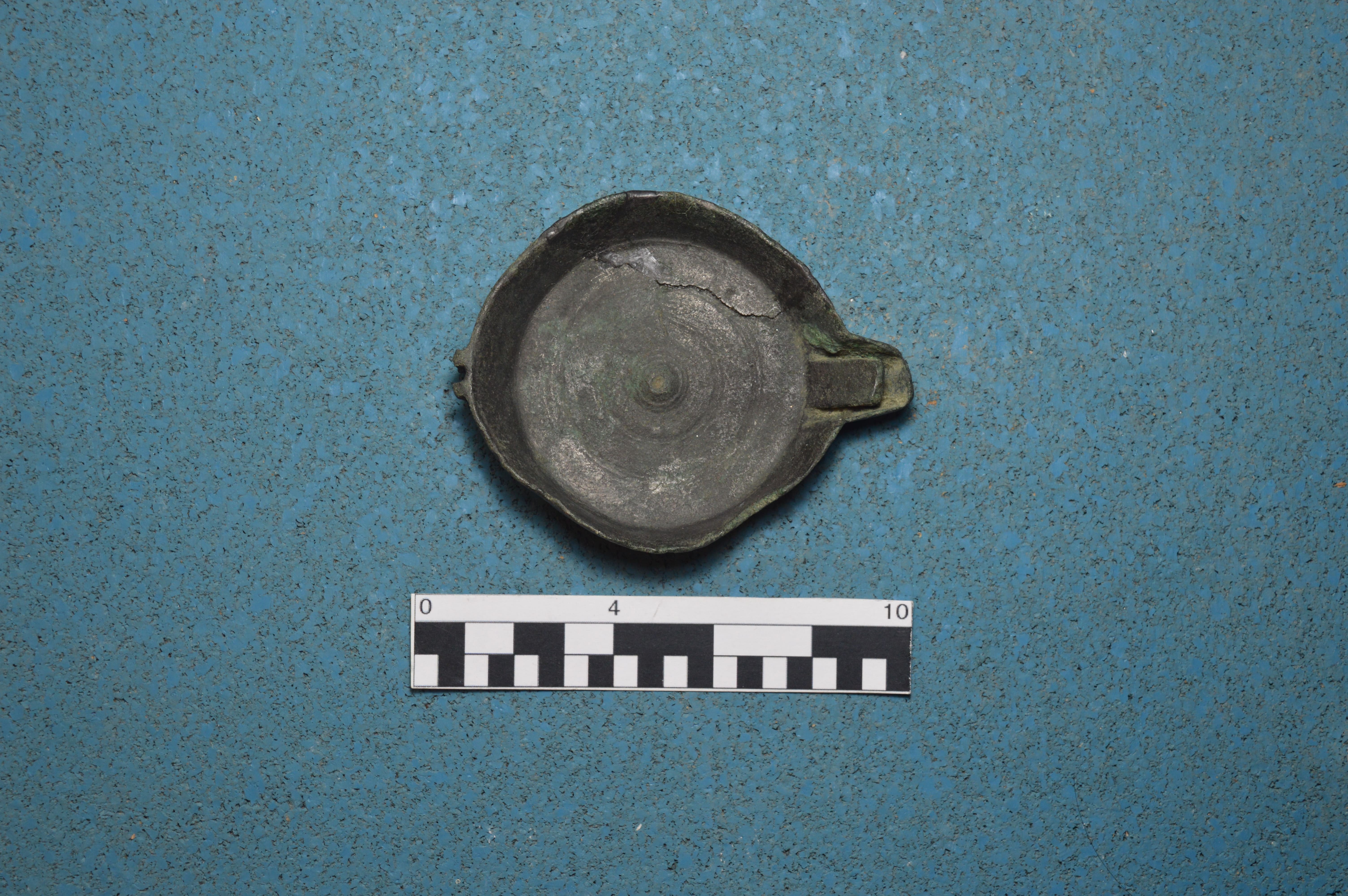 SINGOLO OGGETTO/ lucerna, SECOLI/ VI