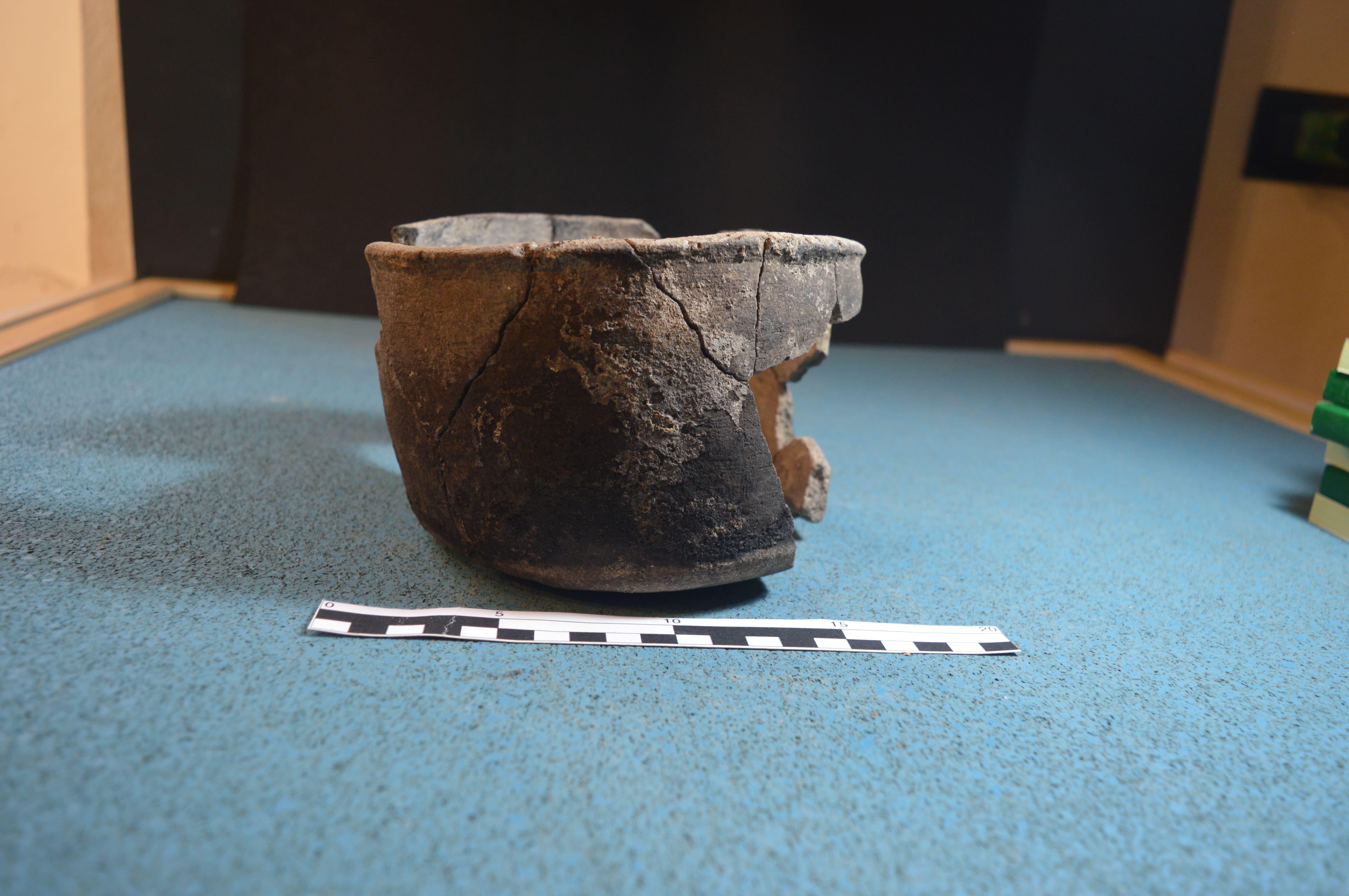 SINGOLO OGGETTO/ pentola, SECOLI/ XII