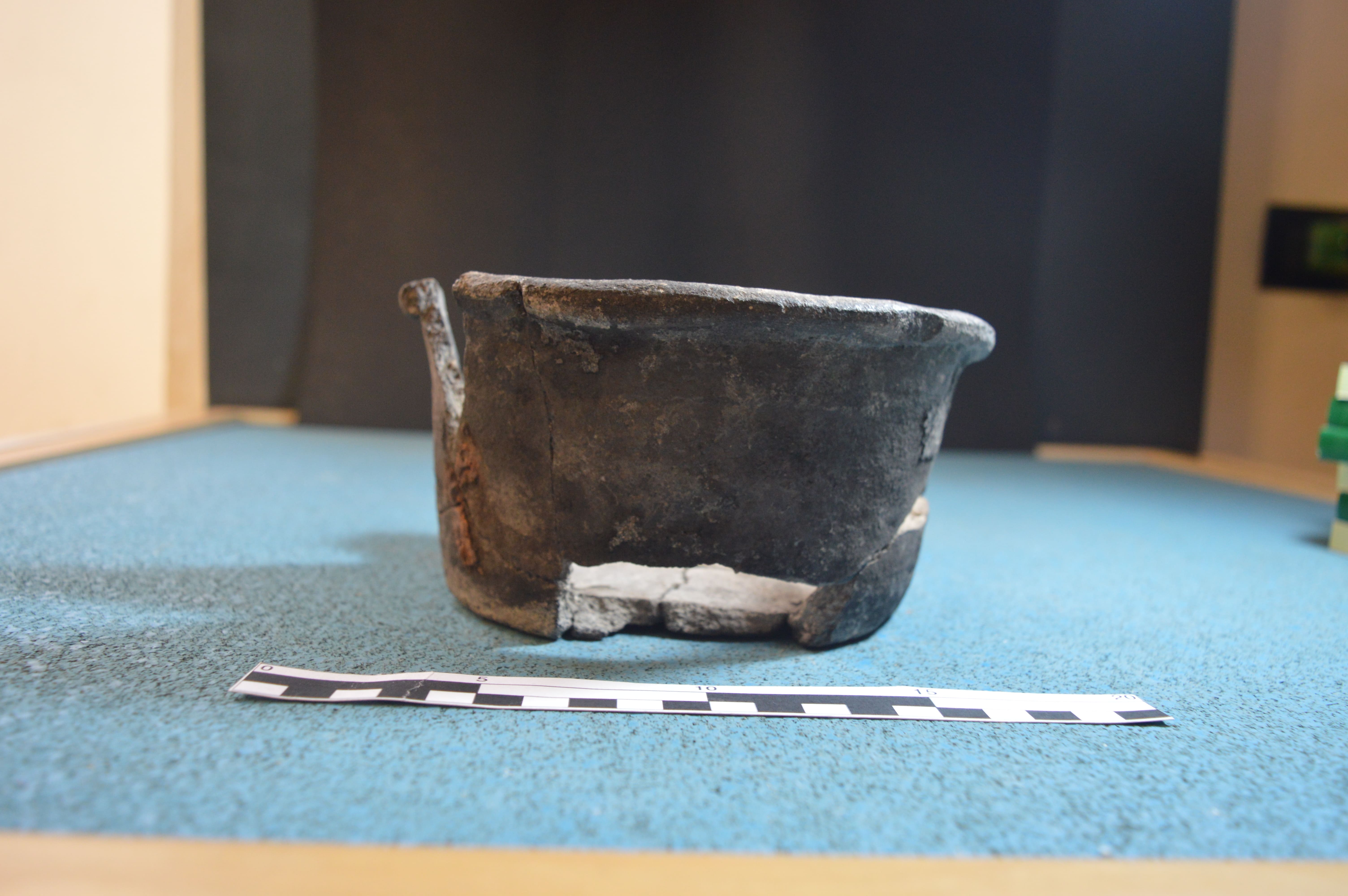 SINGOLO OGGETTO/ pentola, SECOLI/ XII