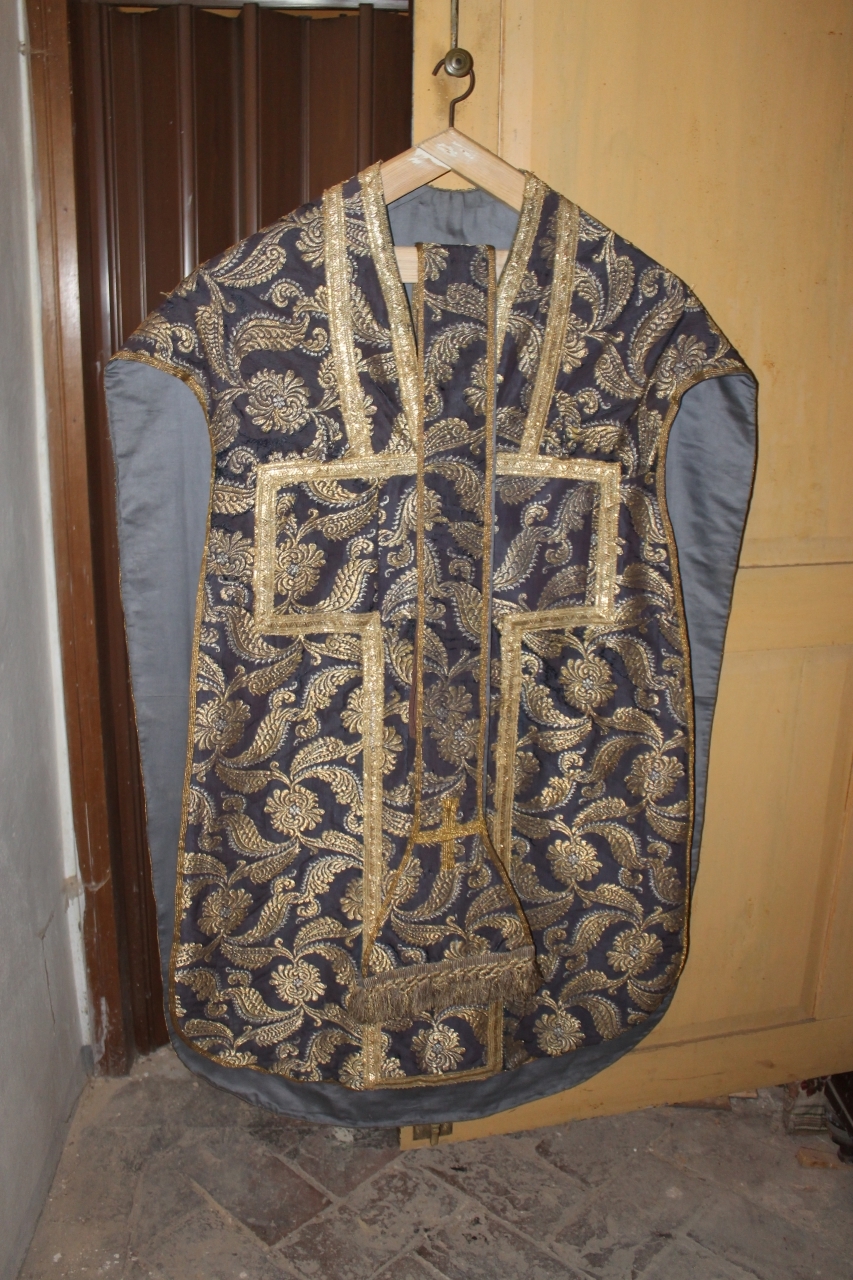 croce con motivi decorativi vegetali (pianeta) - manifattura italiana (inizio XX)