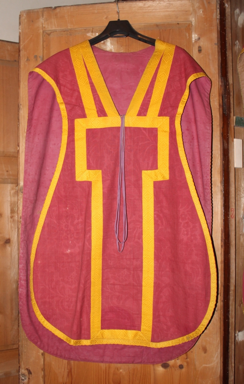 croce con motivi decorativi floreali (pianeta) - manifattura italiana (prima metà XIX)