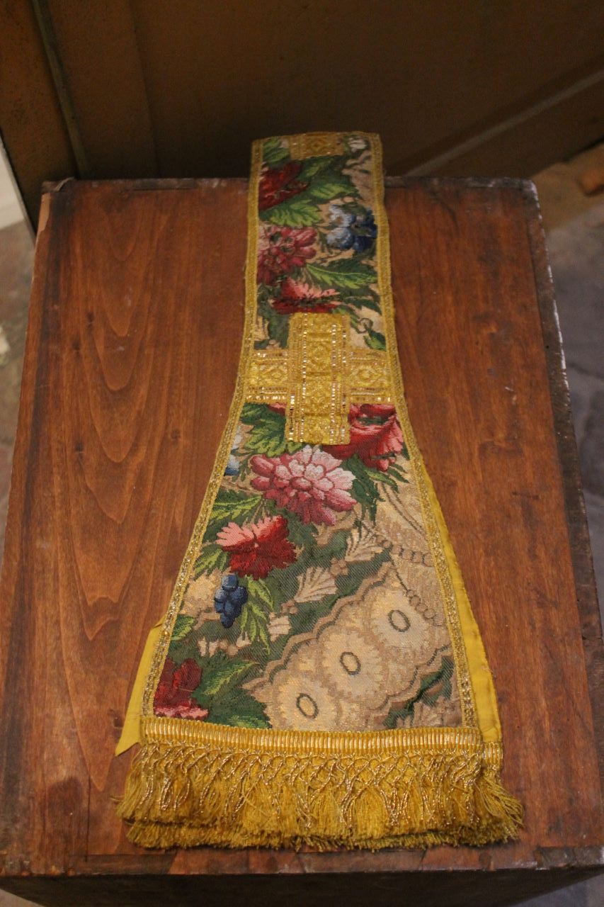 croci con motivi decorativi floreali (manipolo) - manifattura francese (metà XVIII)