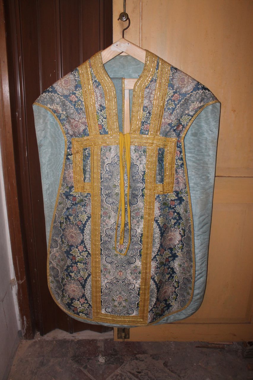 croce con motivi decorativi vegetali (pianeta) - manifattura italiana (primo quarto XVIII)