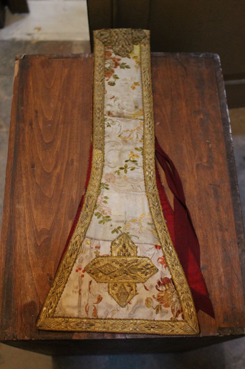 croci con motivi decorativi floreali (manipolo) - manifattura italiana (fine XVIII)