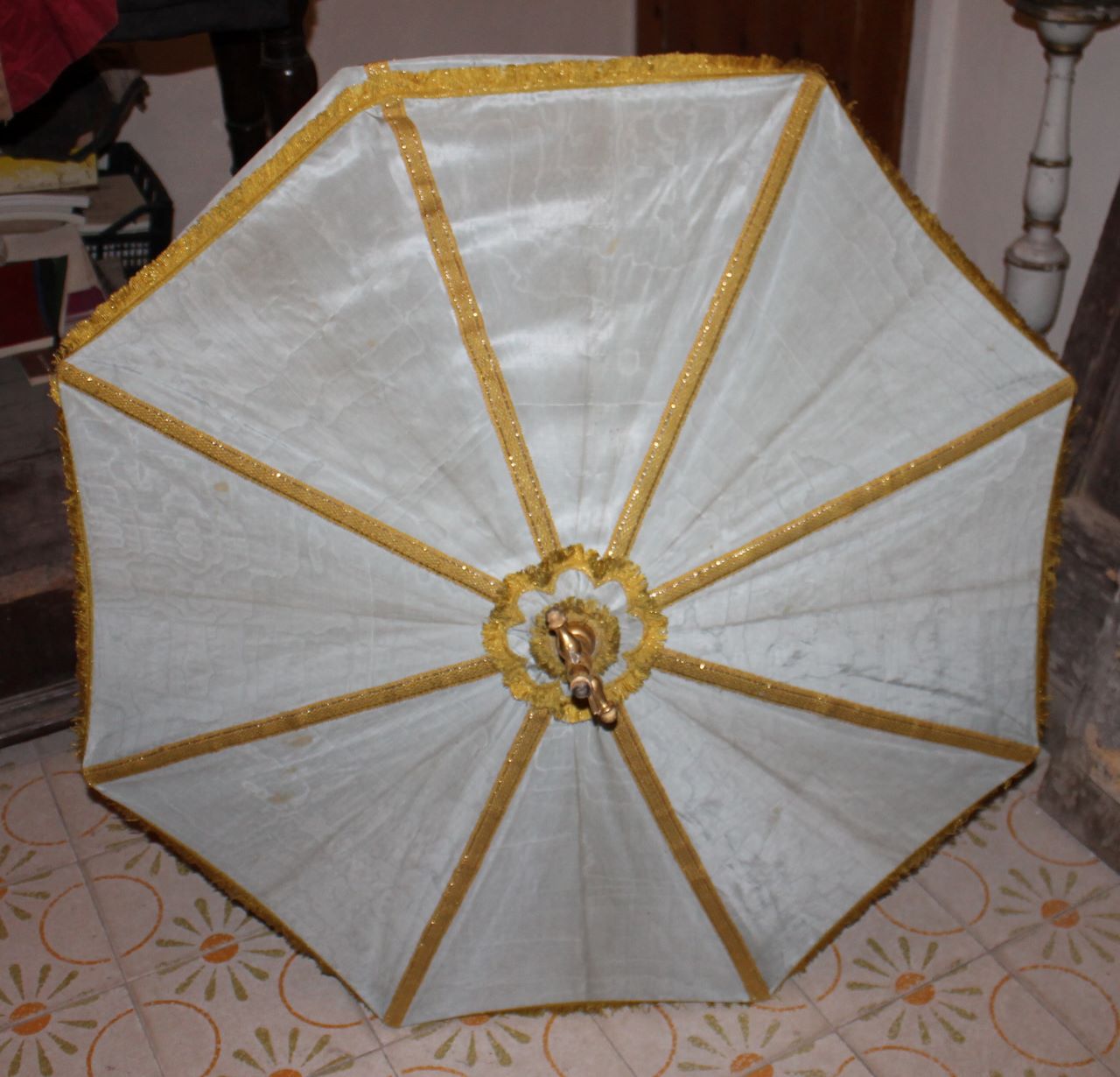 ombrellino processionale - manifattura italiana (XVIII)