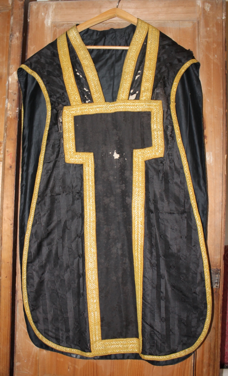 croce con motivi decorativi geometrici e floreali (pianeta) - manifattura italiana (fine XVIII)