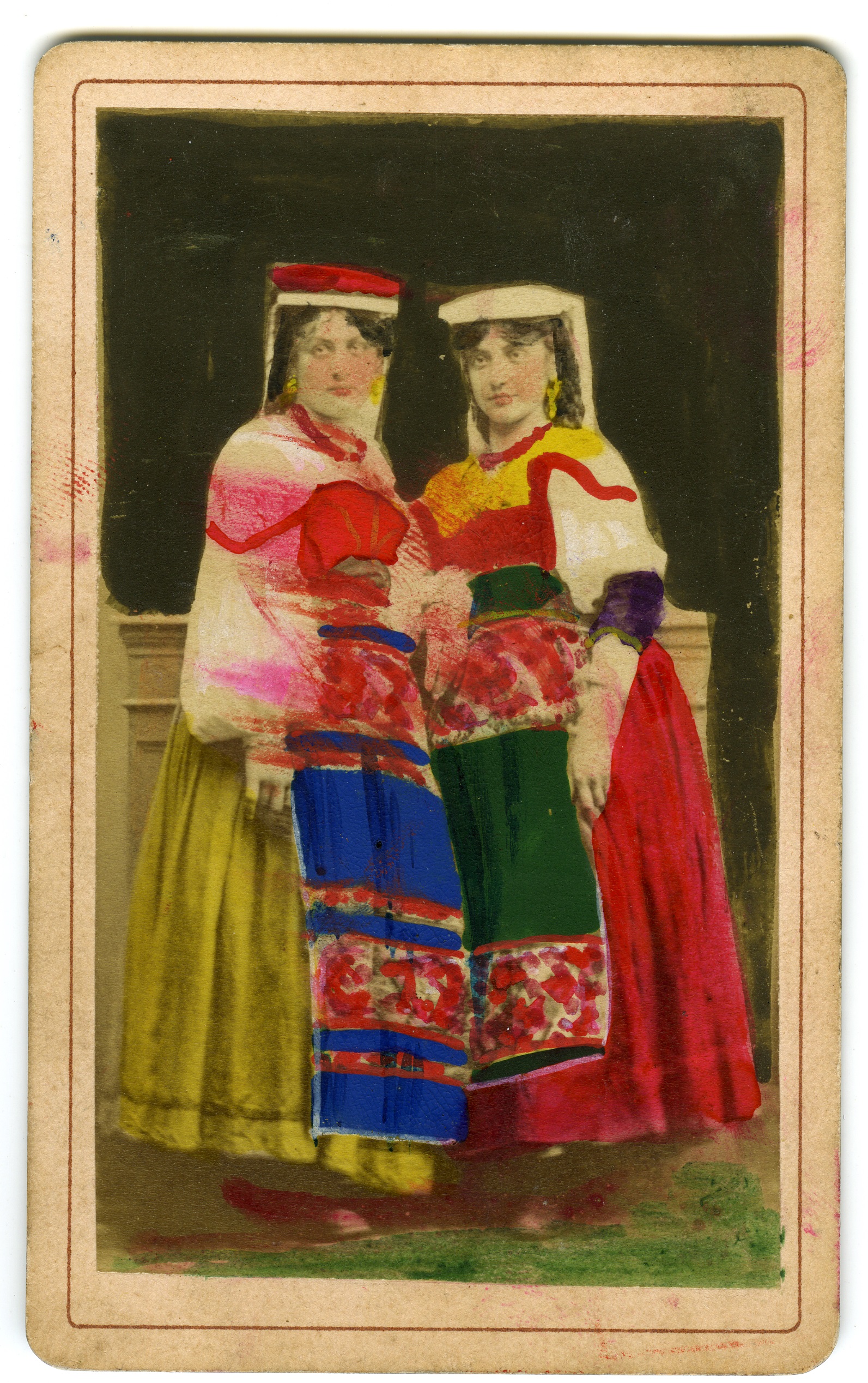 Due donne in posa intera in costume popolare laziale (biglietto da visita) di Anonimo (XIX)