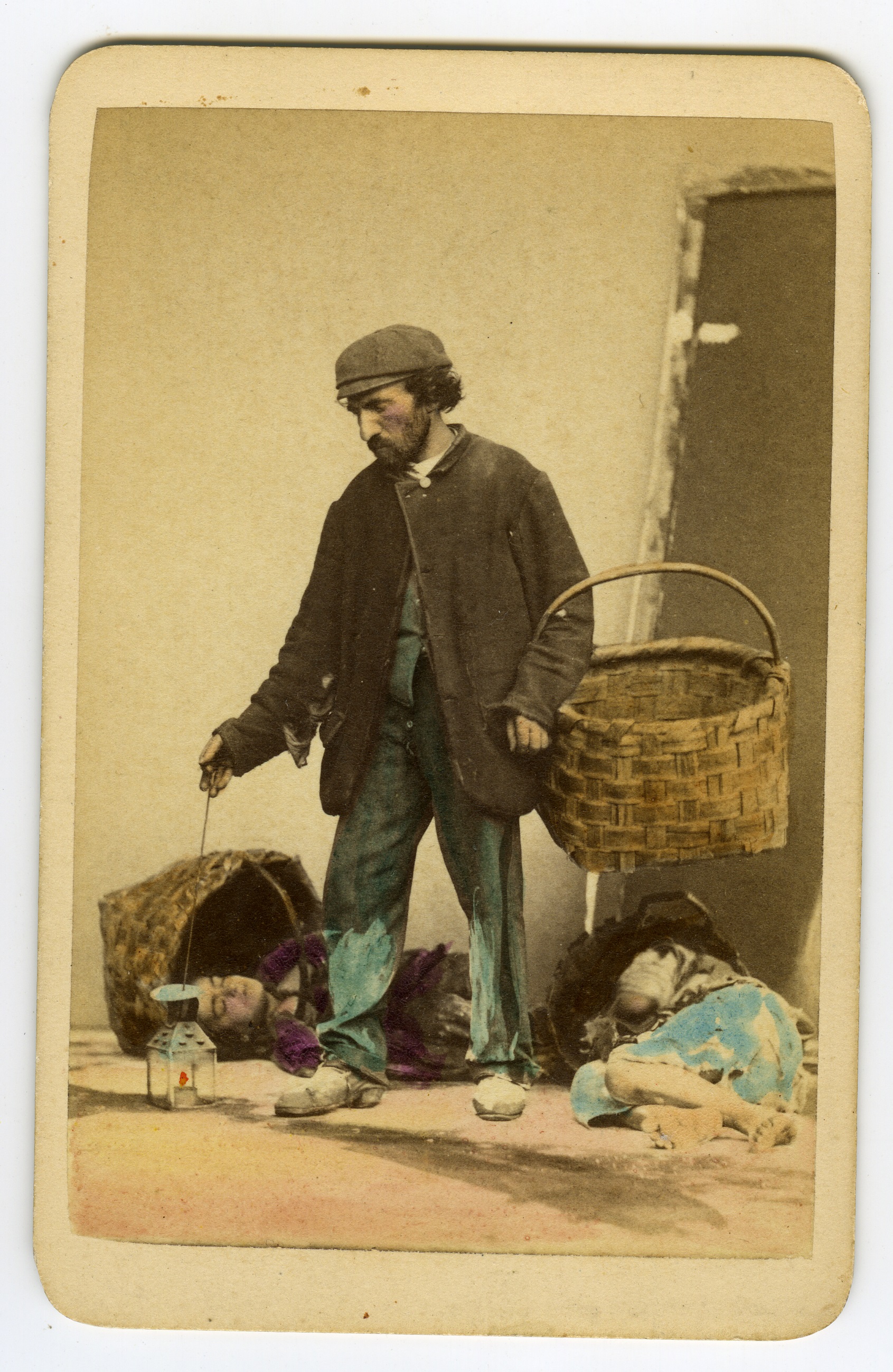 Il raccoglitore di mozziconi (biglietto da visita) di Sommer G (XIX)