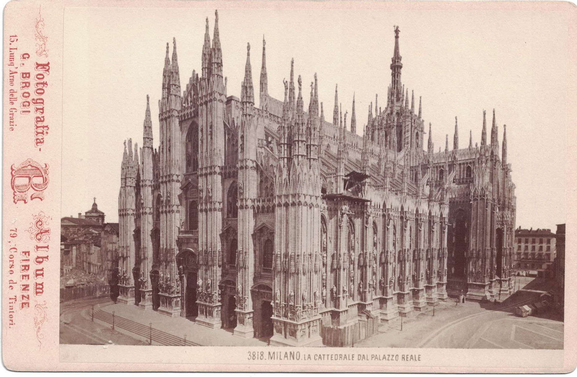 Veduta panoramica del Duomo di Milano (biglietto da visita) di Brogi G (XIX)
