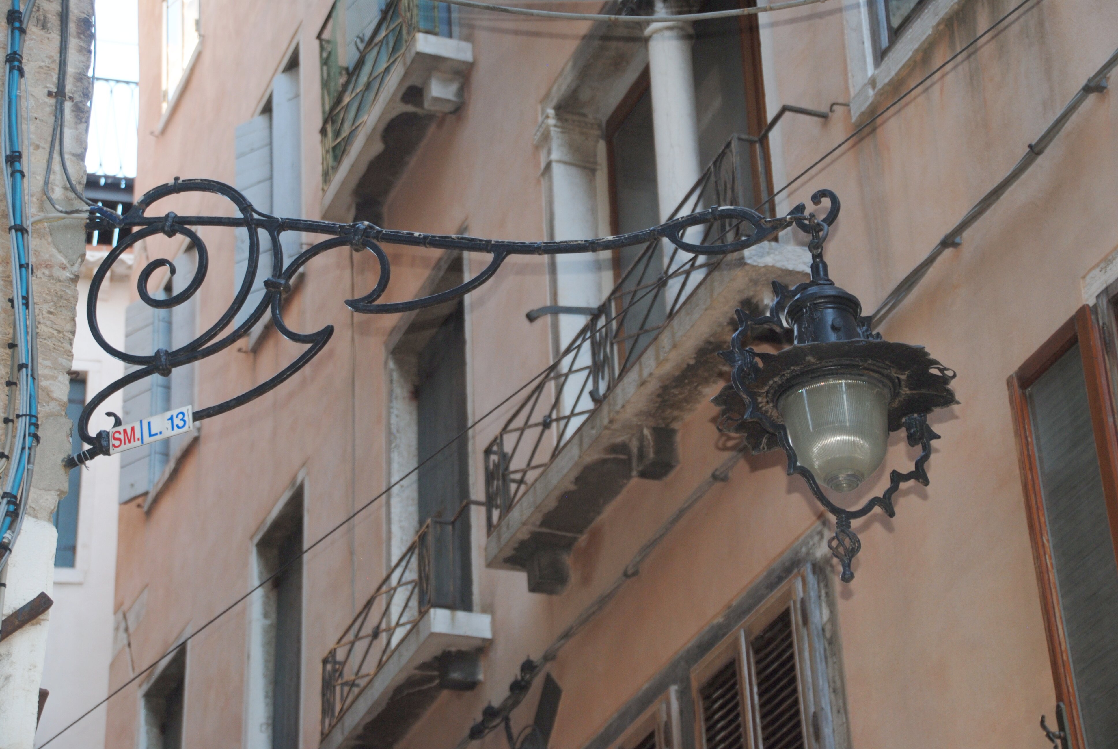 lampione, elemento d'insieme di Bellotto Umberto (20)