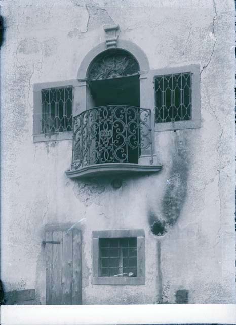 Esterno (negativo) di Caprioli, Giovanni (primo quarto XX)