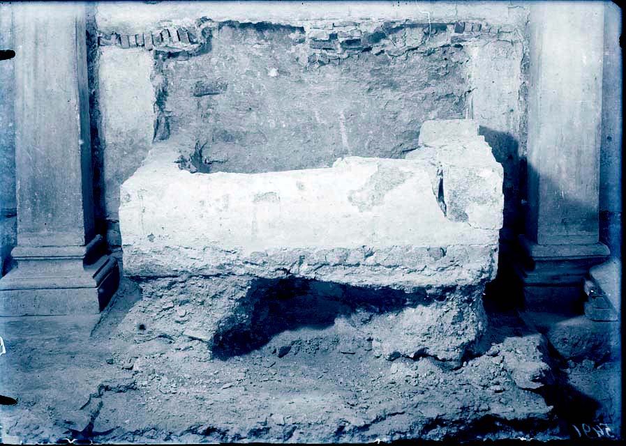 Edifigi religiosi: chiesa, Oratorio S. Maria in Valle, Tempietto Longobardo; Cividale del Friuli (negativo) di Gabinetto Fot. Soprintendenza ai Monumenti di Venezia (secondo quarto XX)