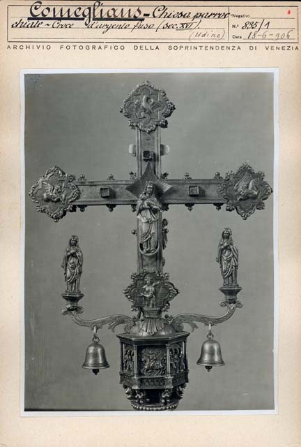 Documentazione storico artistica: sec. XVI, croce processionale, recto; ambito tedesco (positivo) di Gabinetto Fot. Soprintendenza ai Monumenti di Venezia - Ambito tedesco (inizio XX)