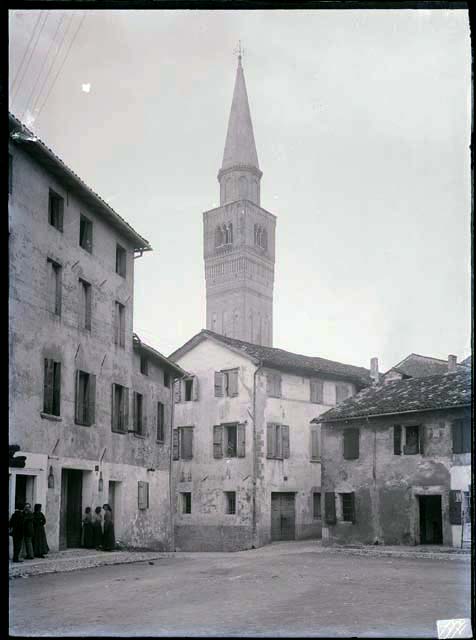 Documentazione storico artistica: sec. XIII, campanile (negativo) di Caprioli, Giovanni (prima metà XX)