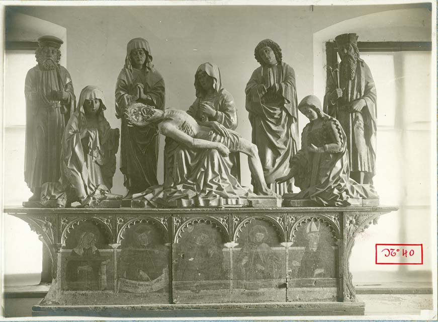 Documentazione storico artistica: sec. XV, gruppo scultoreo in legno, Deposizione di Cristo dalla Croce; Thanner Leonardo (positivo) di Thanner Leonardo, Gabinetto Fot. Soprintendenza ai Monumenti di Venezia (prima metà XX)