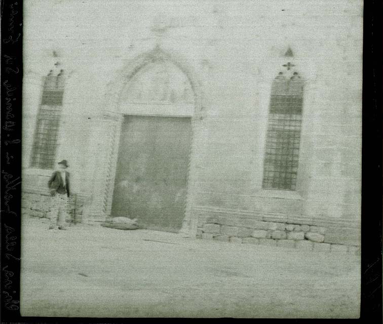 Documentazione storico artistica: sec. XV, portale in pietra; ambito friulano (negativo) di Ongaro, Massimiliano - Ambito friulano (prima metà XX)