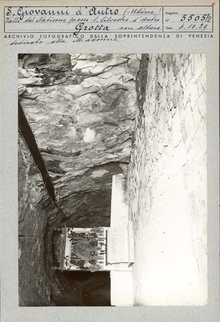 Documentazione storico artistica: altare dedicato alla Madonna (positivo) di Andrea da Skofja Loka, Gabinetto Fot. Soprintendenza ai Monumenti di Venezia - Ambito friulano (prima metà XX)