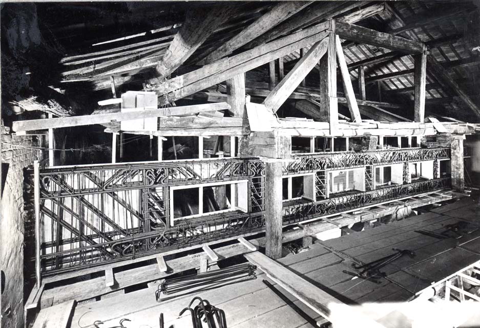 Documentazione storico artistica: sec. XX, durante i lavori di restauro; armature di sostegno (positivo) di Gabinetto Fot. Soprintendenza ai Monumenti di Venezia (prima metà XX)