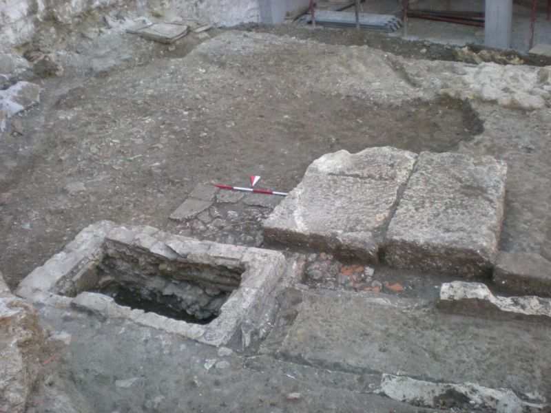 necropoli, Necropoli di via Cappuccini (SECOLI/ ARCHI DI SECOLI/ III a.C.-IV)