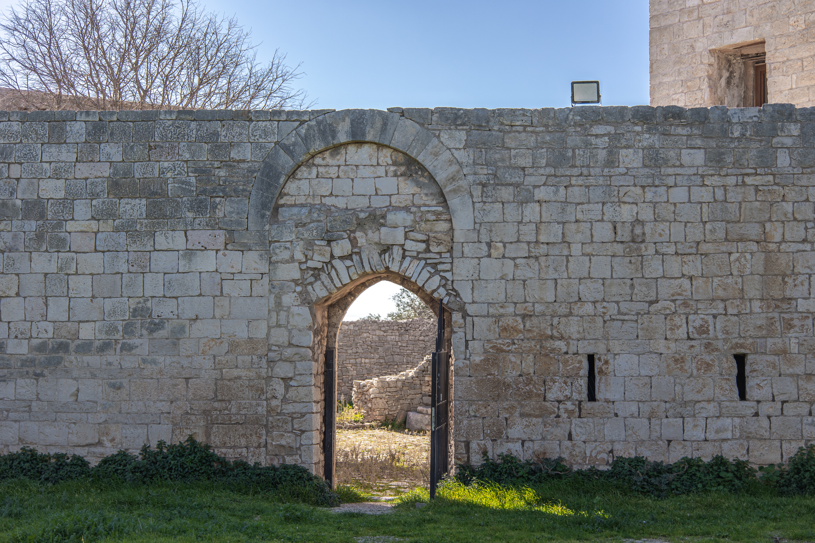 casale, Casale fortificato di Balsignano (PERIODIZZAZIONI/ STORIA/ Età medievale/ Basso Medioevo)