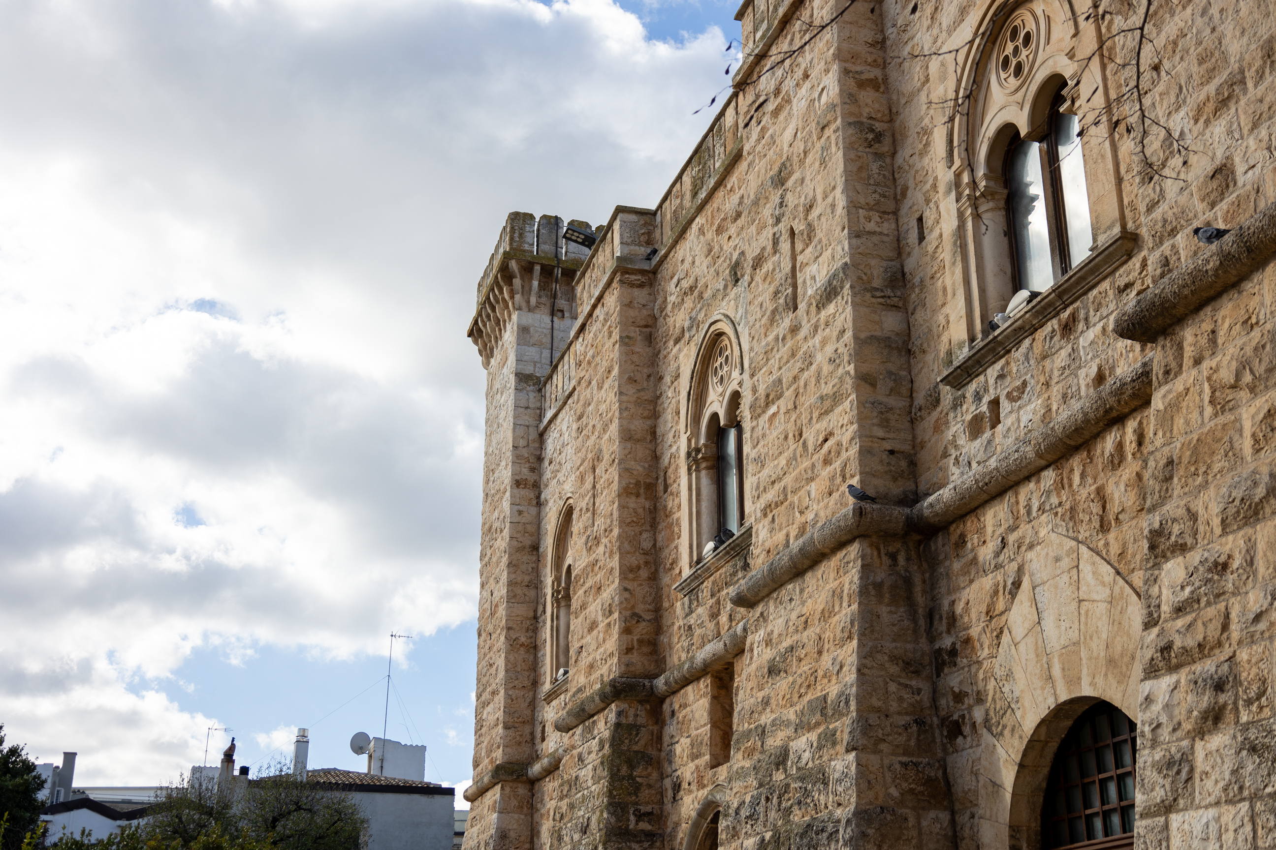 castello, Castello Caracciolo (SECOLI/ XVI)