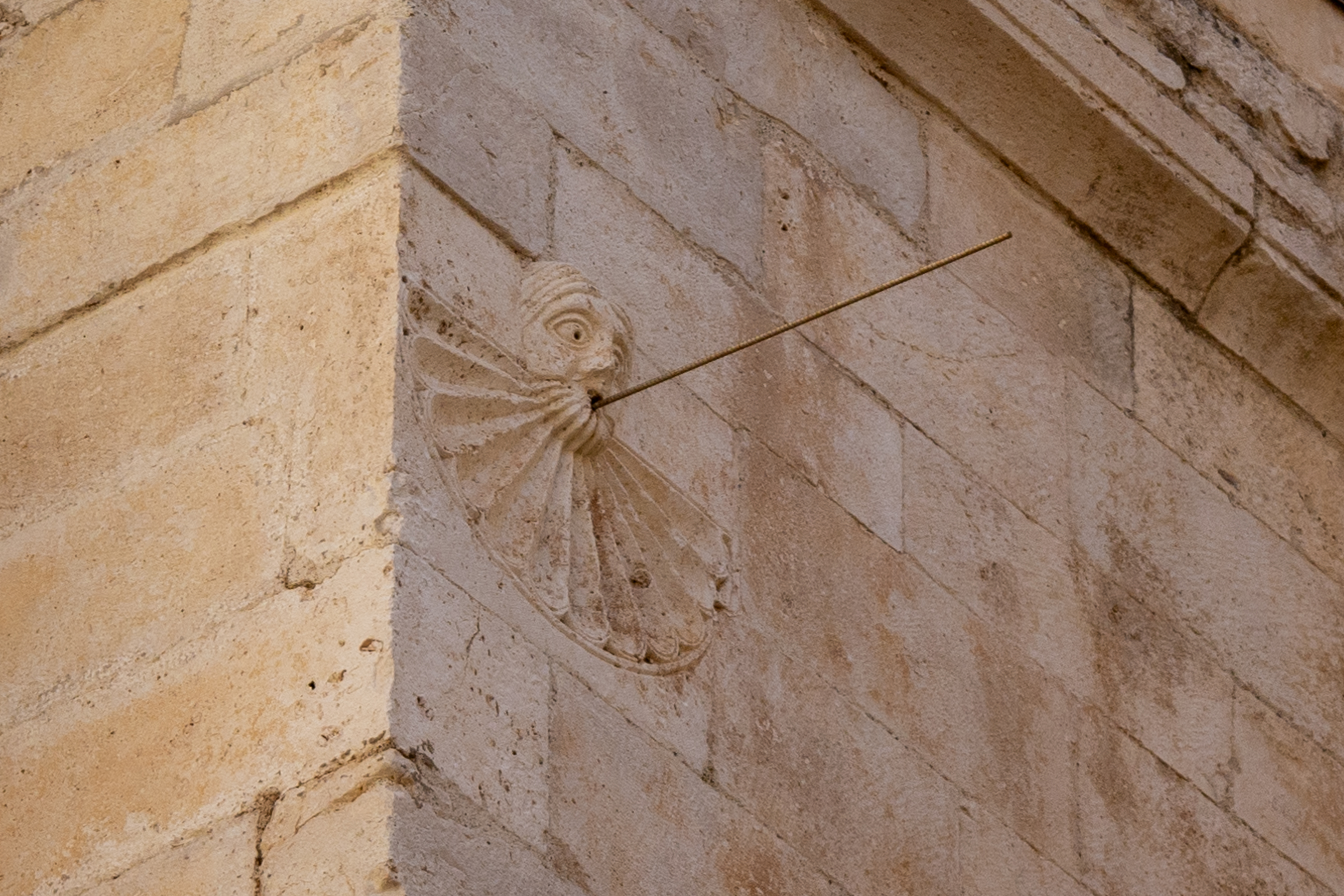 meridiana, Meridiana (SECOLI/ ARCHI DI SECOLI/ XII-XIII)