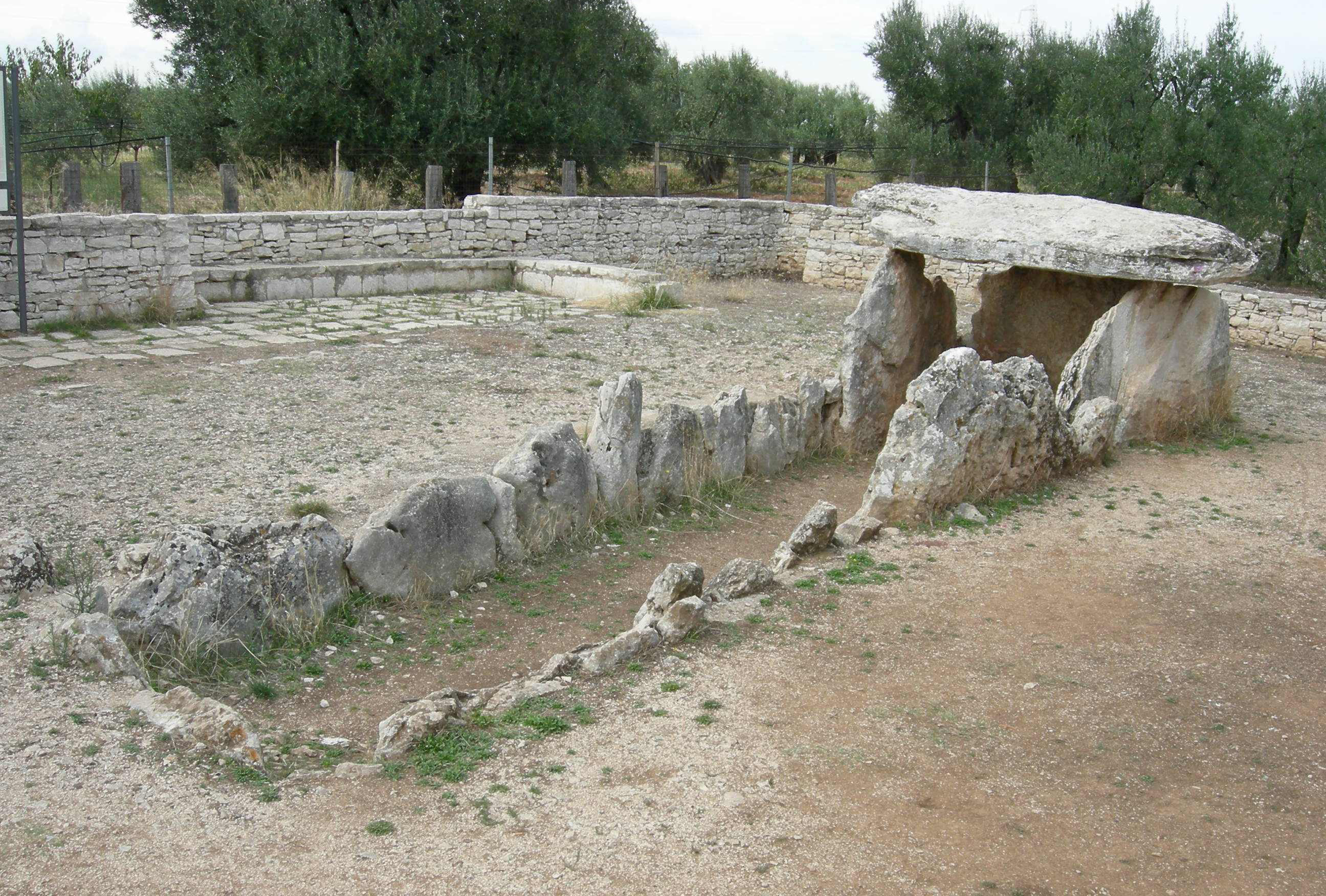 dolmen, Dolmen La Chianca (PERIODIZZAZIONI/ PROTOSTORIA/ Età del Bronzo)