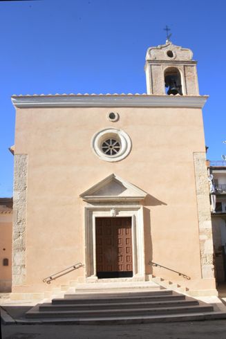 triplice cinta, Blocco inciso con triplice cinta o filetto (SECOLI/ ARCHI DI SECOLI/ XI-XIV)