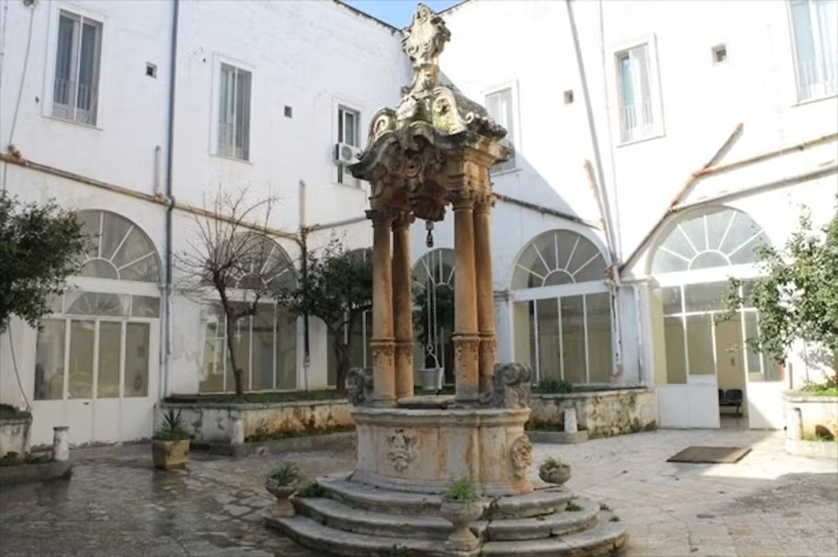 pozzo, Pozzo dell'Ospedale civile (SECOLI/ XVII)