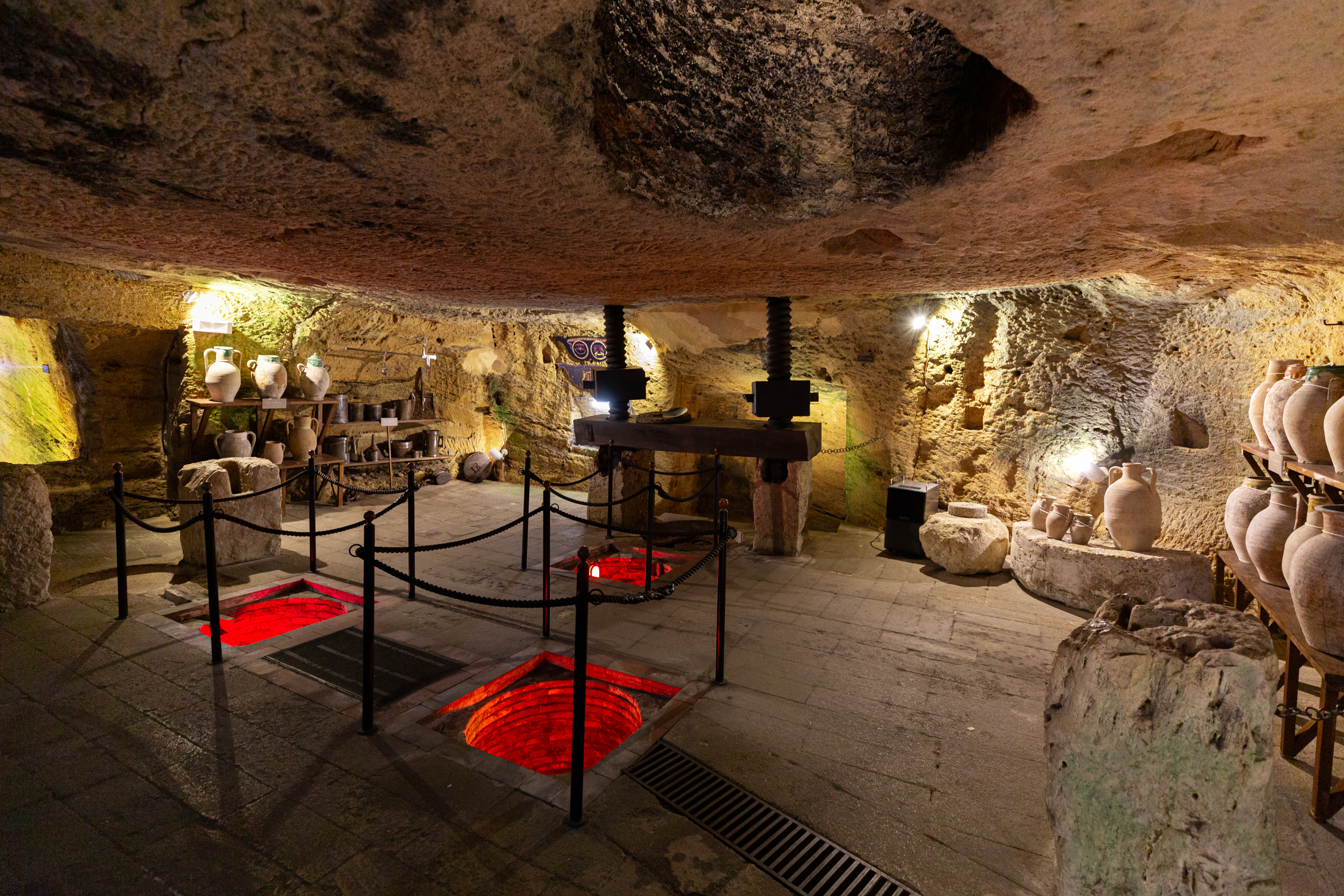 frantoio, privato, Frantoio ipogeo (SECOLI/ XVI)