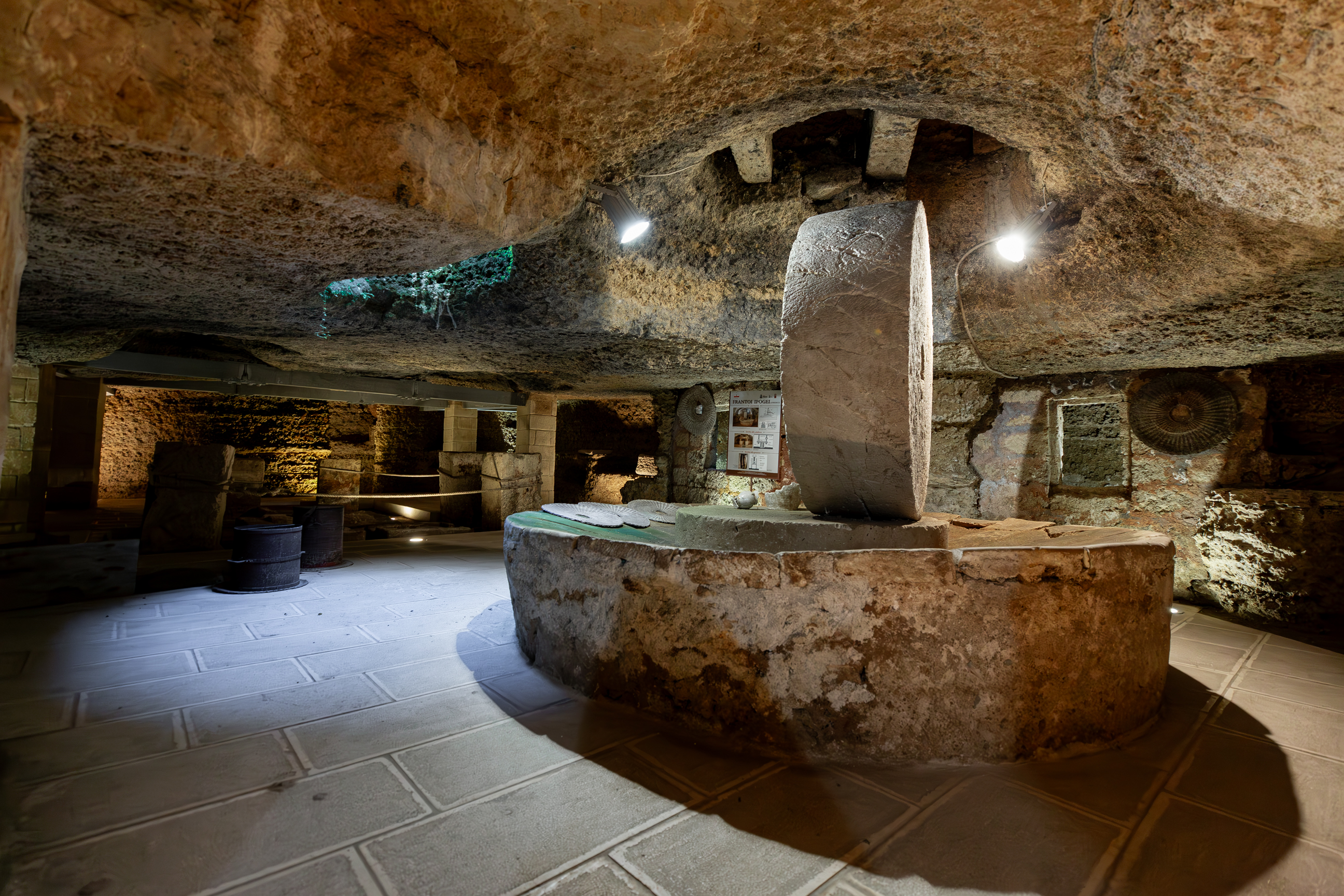 frantoio, pubblico, Frantoio ipogeo (SECOLI/ ARCHI DI SECOLI/ IX-X)