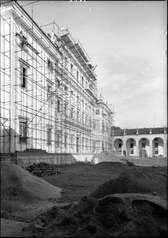 Esterni: corpo principale; facciata meridionale (negativo) di Brisighelli, Studio (terzo quarto XXI)