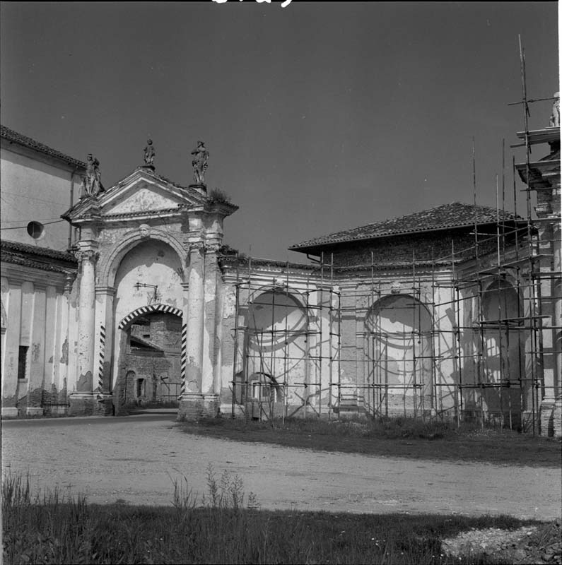 Eventi: durante i lavori di restauro degli anni Sessanta (negativo) di Venuto, Arturo (terzo quarto XXI)