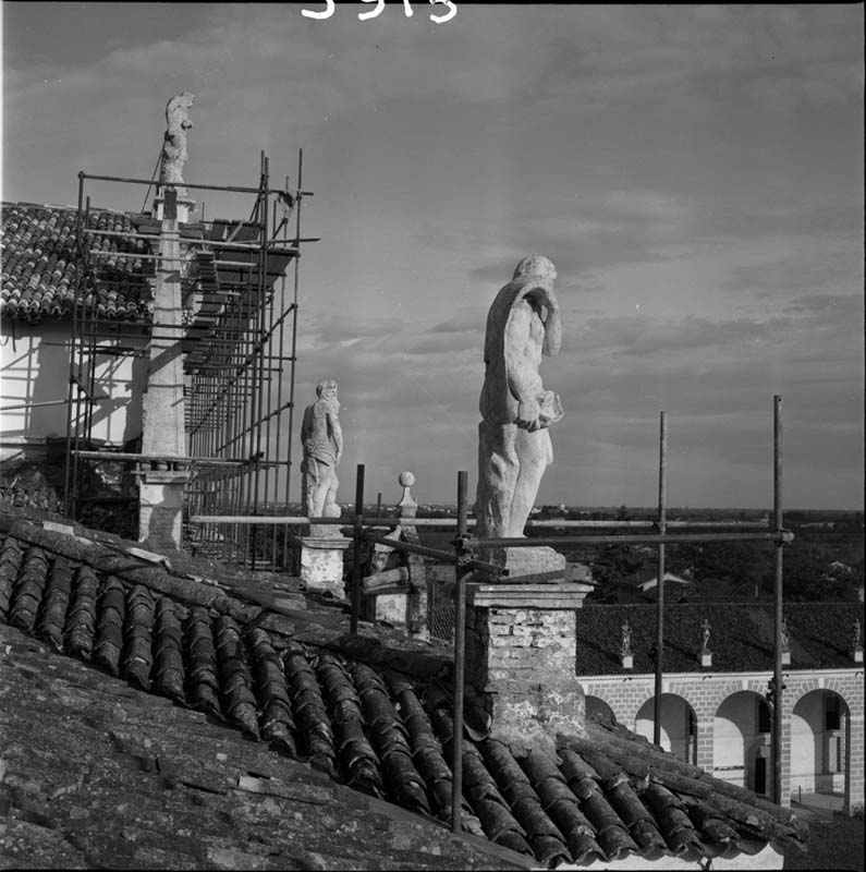 Edifici civili: Ville, Villa Manin (negativo) di Brisighelli, Studio (terzo quarto XXI)