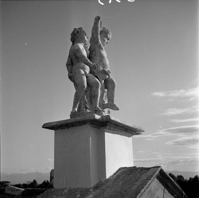 opere mobili: statue, gruppo scultoreo, putti, ambito veneto, prima metà XVIII sec (negativo) di Brisighelli, Studio (terzo quarto XXI)