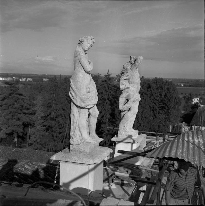 opere mobili: statue, statua, figura femminile, ambito veneto, prima metà XVIII sec (negativo) di Brisighelli, Studio (terzo quarto XXI)