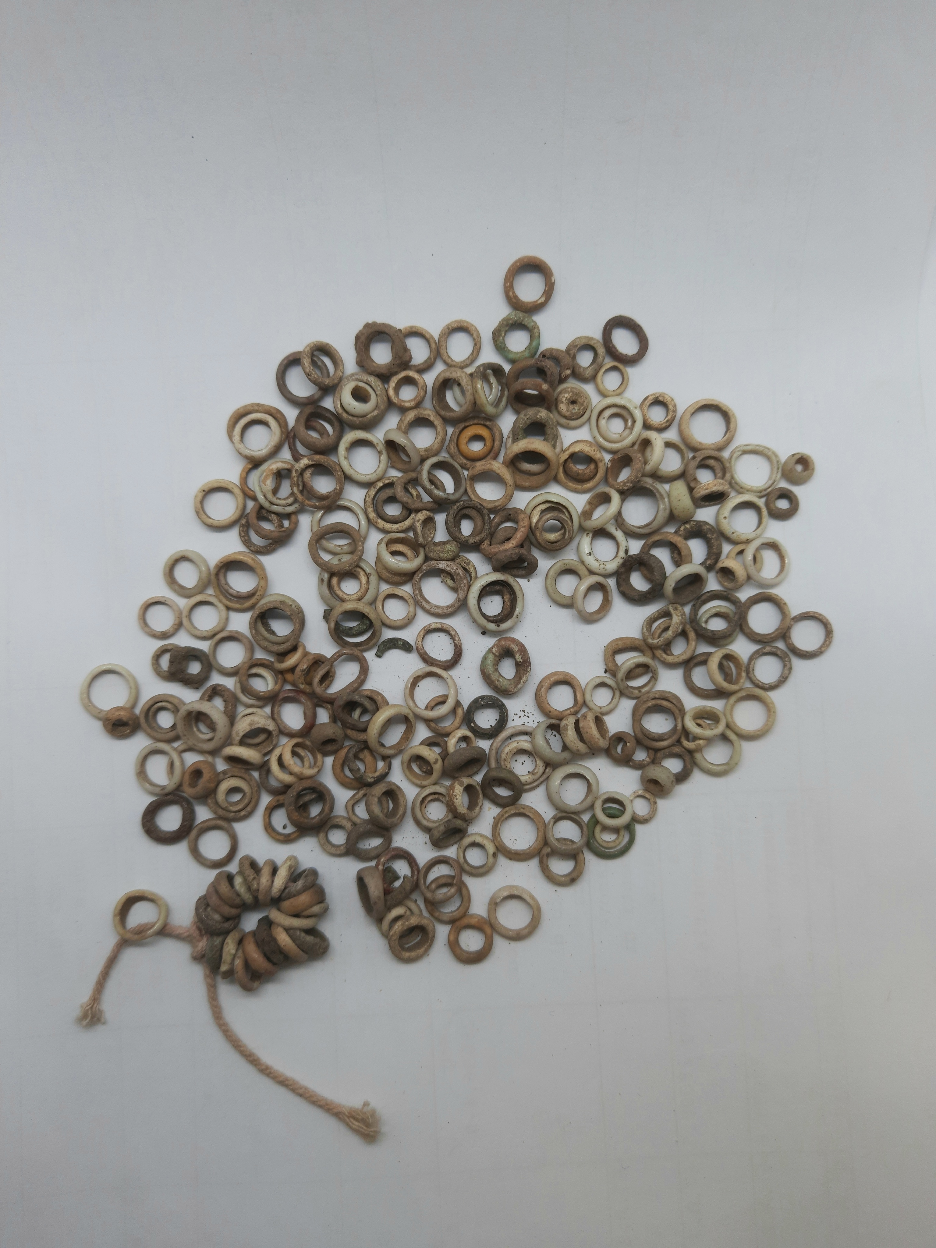 SINGOLO OGGETTO/ anello, non determinabile