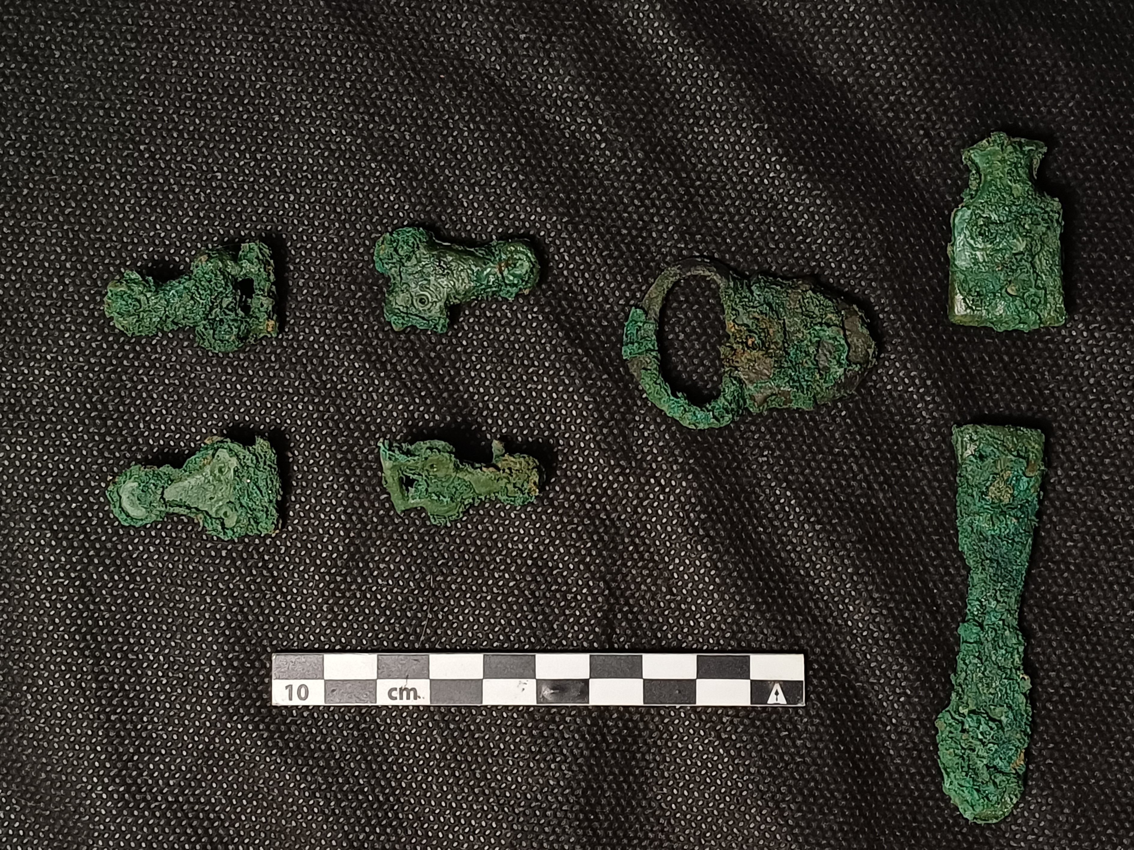 SINGOLO OGGETTO/ cintura, PERIODIZZAZIONI/ STORIA/ Età medievale/ Alto Medioevo