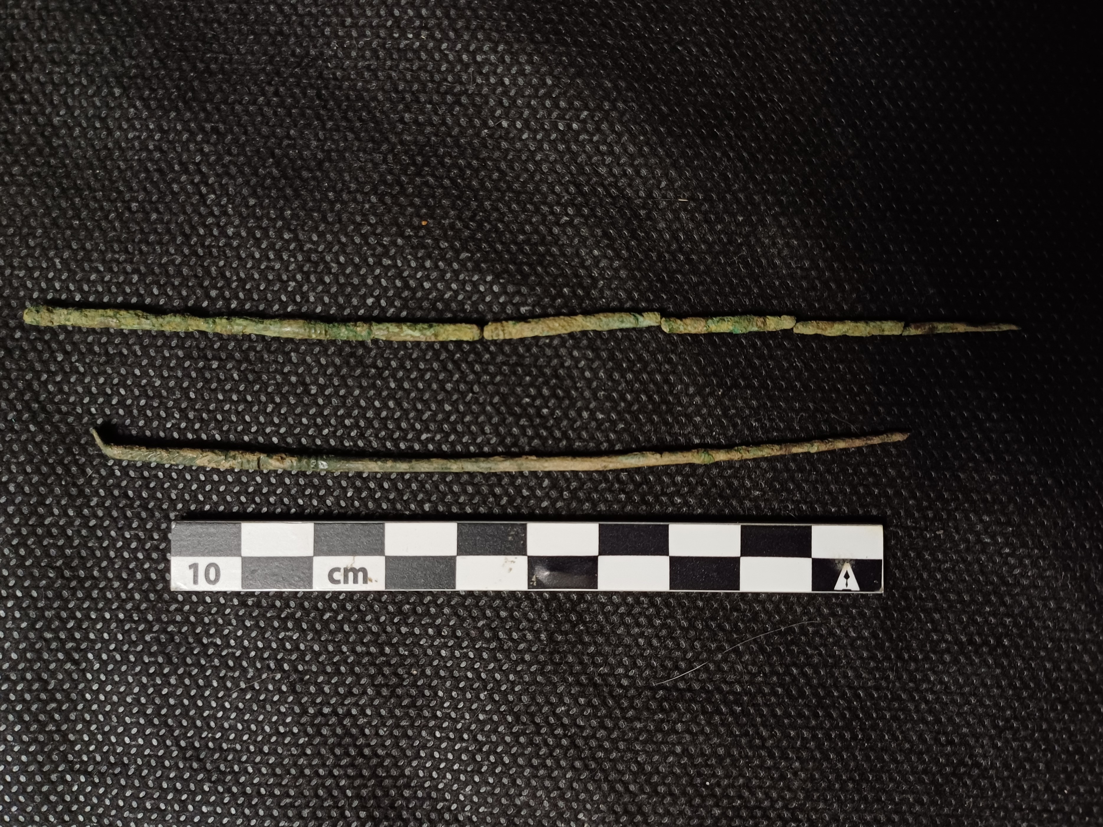 SINGOLO OGGETTO/ spillone, PERIODIZZAZIONI/ STORIA/ Età medievale/ Alto Medioevo