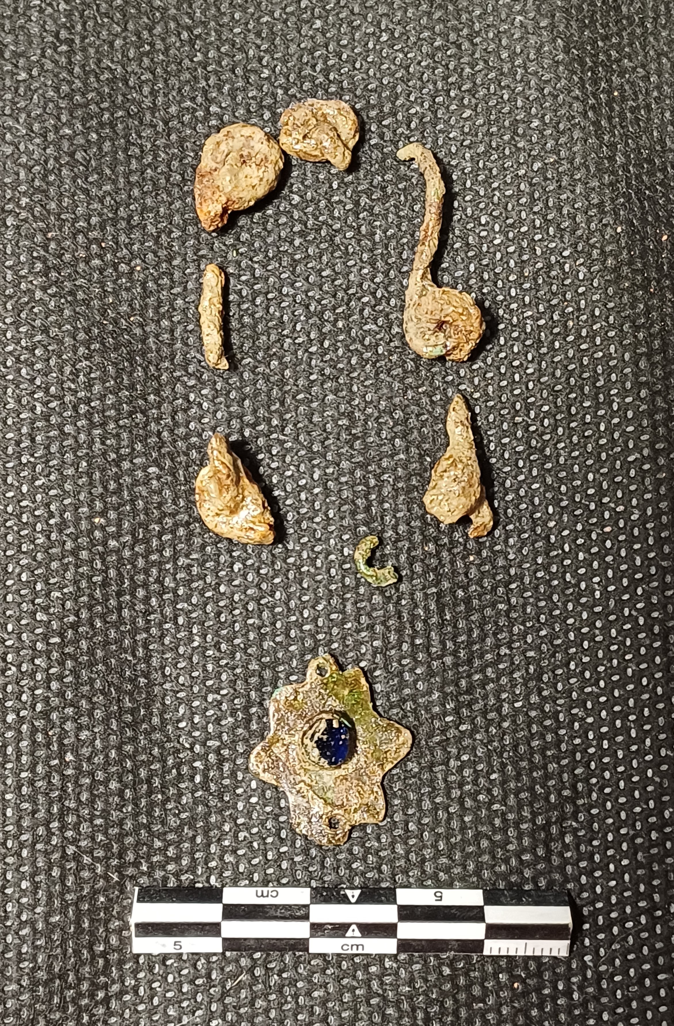 SINGOLO OGGETTO/ bracciale, PERIODIZZAZIONI/ STORIA/ Età medievale/ Alto Medioevo