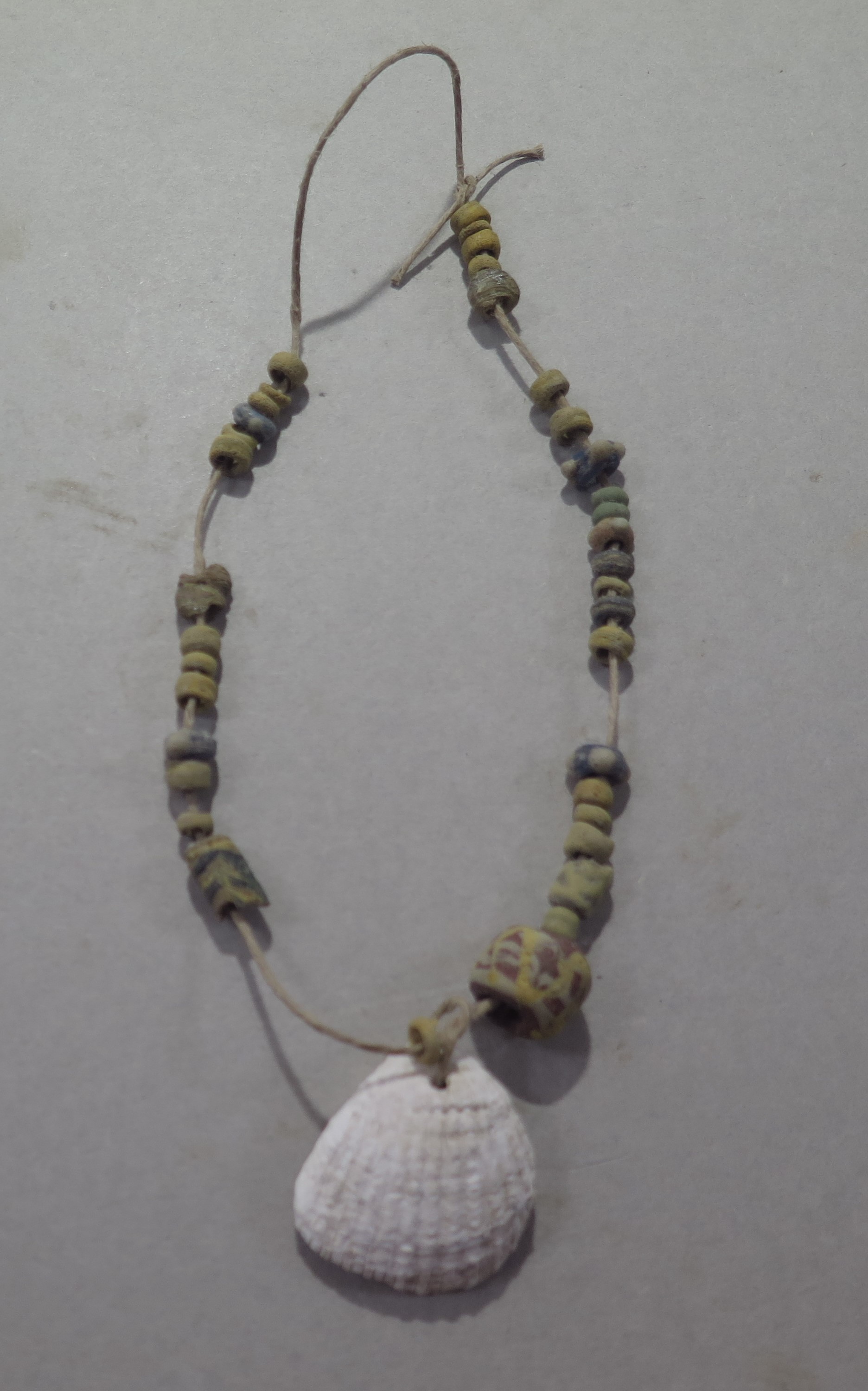 SINGOLO OGGETTO/ collana, PERIODIZZAZIONI/ STORIA/ Età medievale/ Alto Medioevo